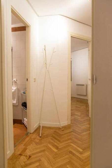 Un Elegante Piso Para Descubrir Madrid Exterior foto
